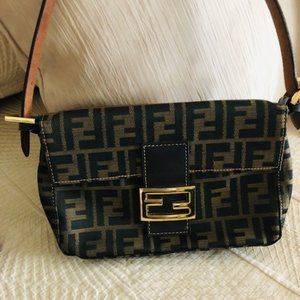 FENDI Baguette